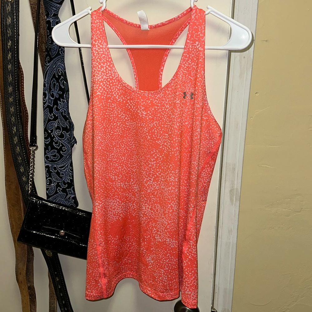 Women’s workout tank top